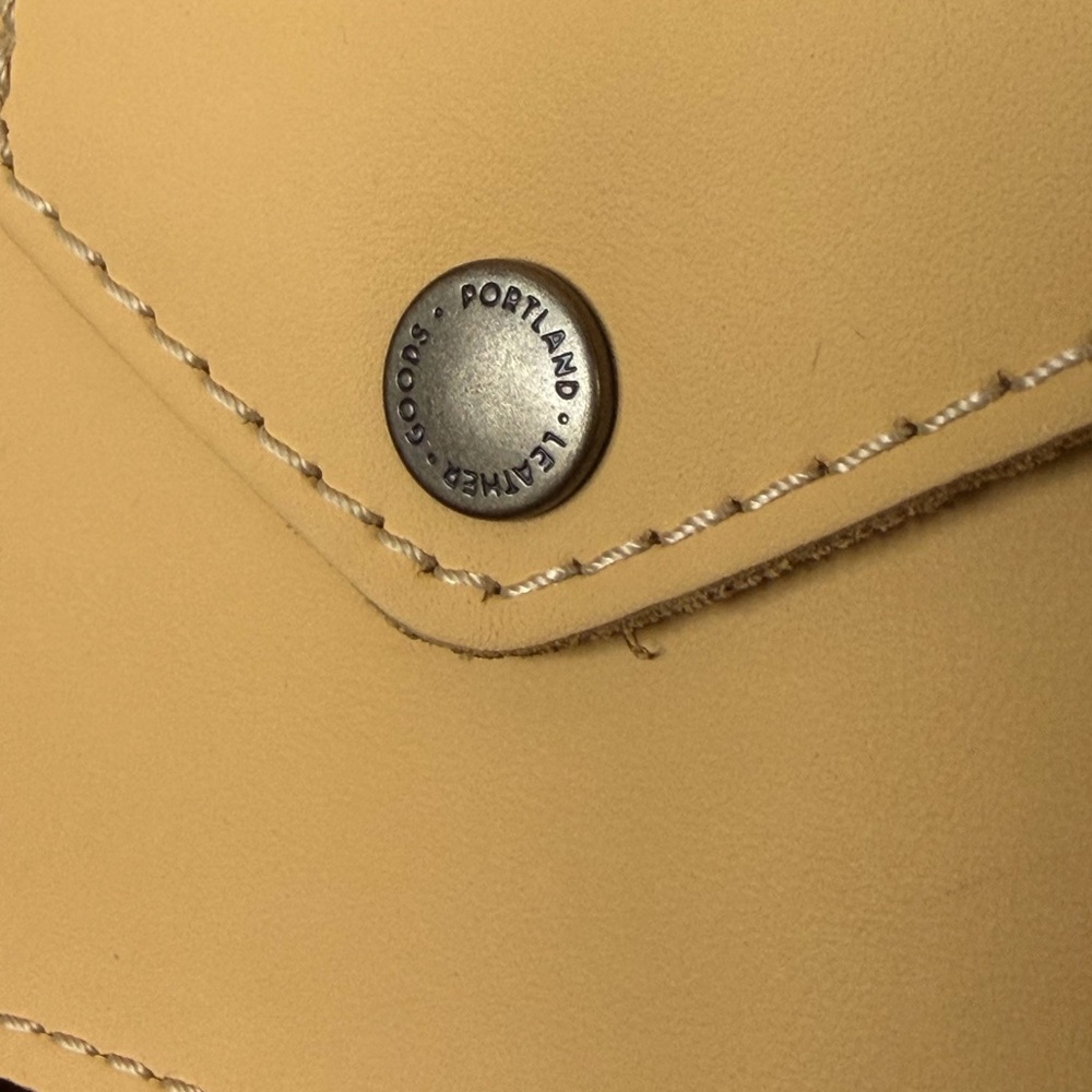 Love Bug Plus Wallet Vanilla Portland Leather Goods Full-Grain Leather NWOT - Picture 3 of 12
